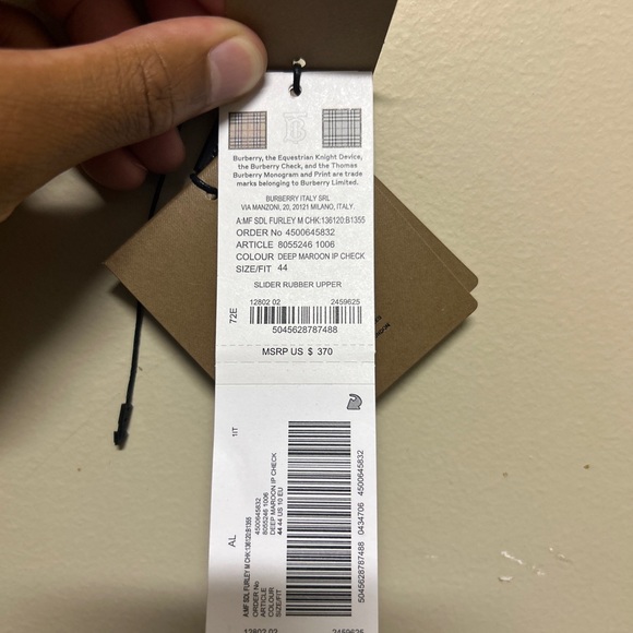 Used Burberry slides, minor scratches, proven authenticity - Picture 3 of 5